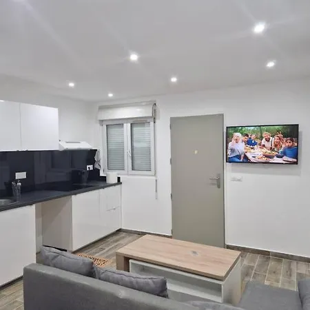 Joli Calme Contemporain Cdg/parc D'expo Villepinte/paris Apartment *